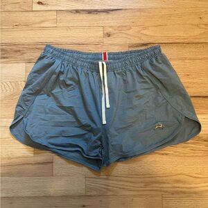 tracksmith session shorts